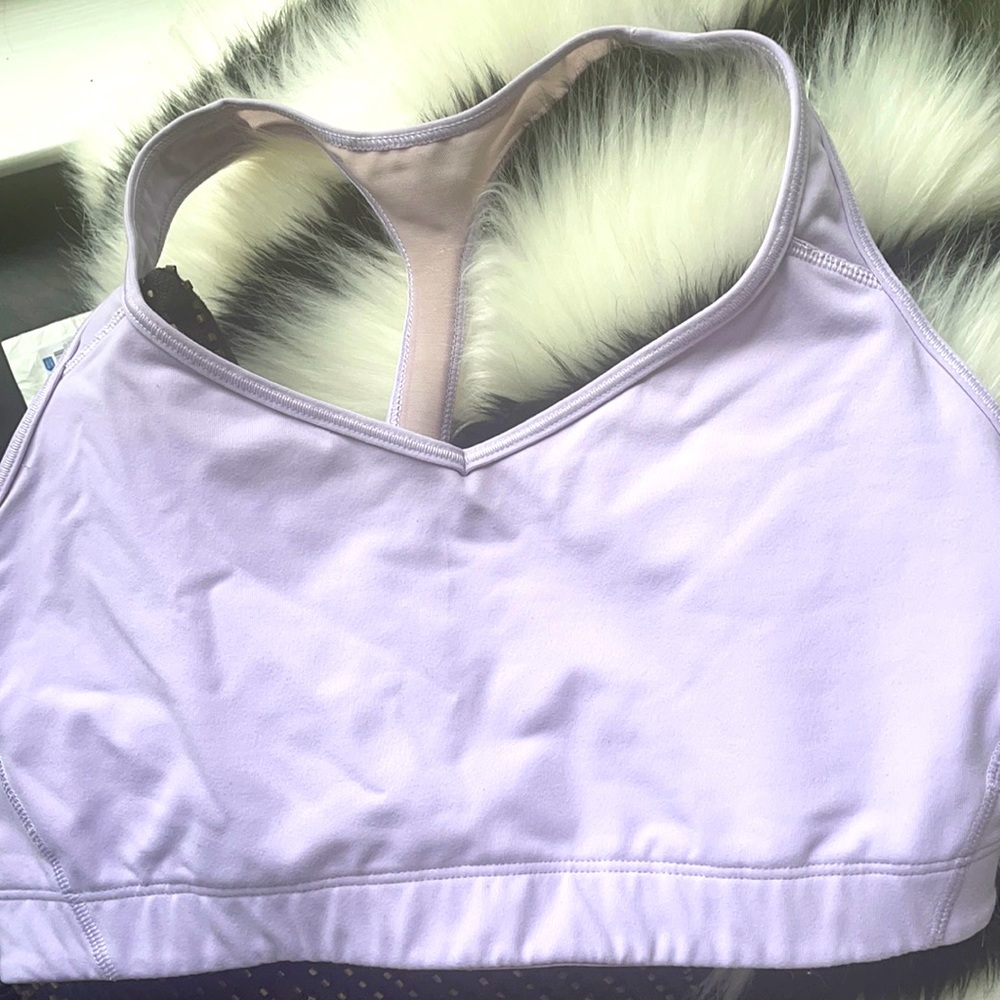 Victoria Secret sports bra size Lg, excellent condition, never worn, washed. *1